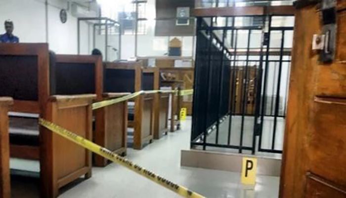 Legal Notice To Remove Iron Cages From Courtrooms