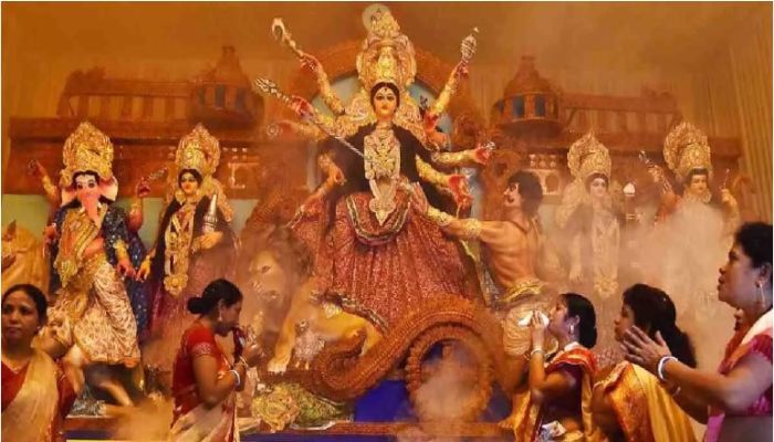 Hindus celebrating Mahalaya across country