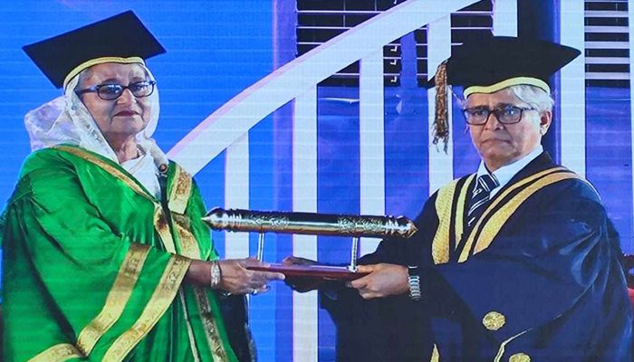 Prime Minister Sheikh Hasina received the honorary degree on behalf of her father Bangabandhu Sheikh Mujibur Rahman at a special convocation ceremony held at DU || Photo: Collected 