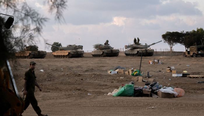Israeli tanks positioned near the Gaza border || Photo: Collected 
