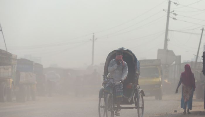 Dhaka's Air Most Polluted In The World This Morning