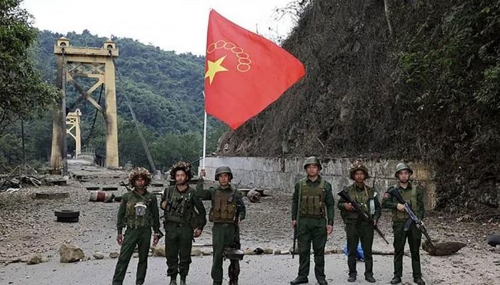 Armed Rebel Group Seizes Myanmar-China Crossing
