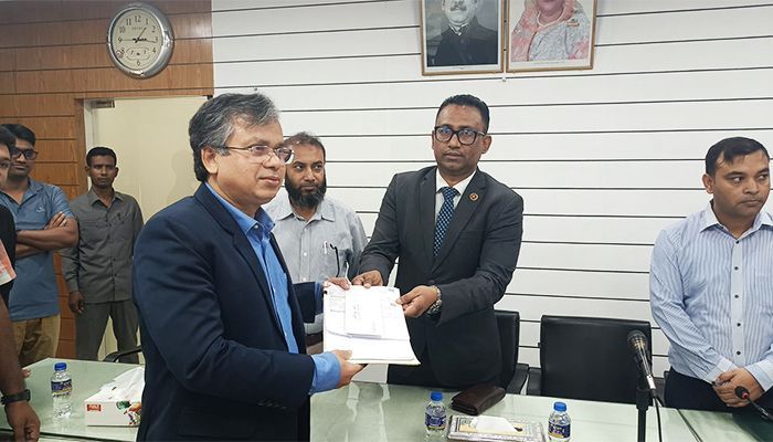 Nasser Shahrear Zahedee Submits Nomination Papers