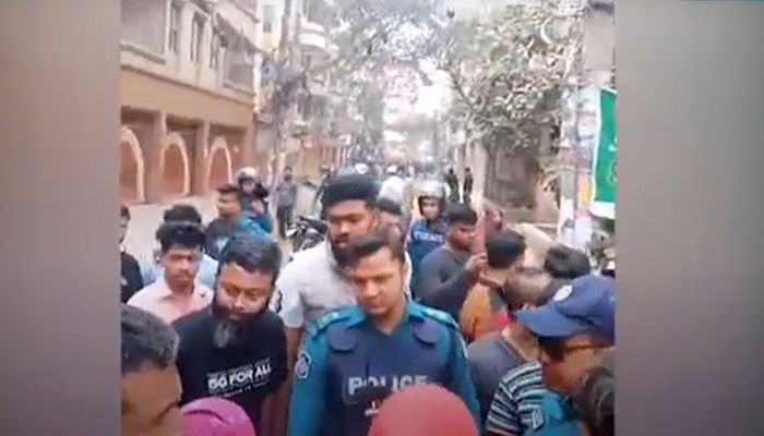 Police-Locals Clash In Capital