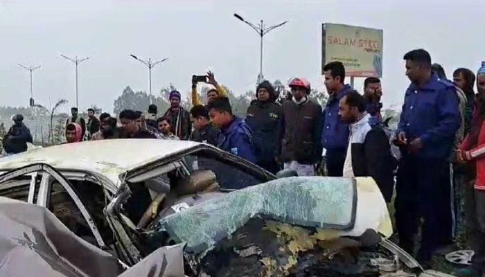 3 killed As Private Cars Collide In Purbachal
