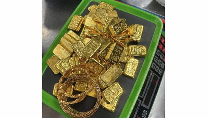 8KG Gold Seized At Dhaka Airport