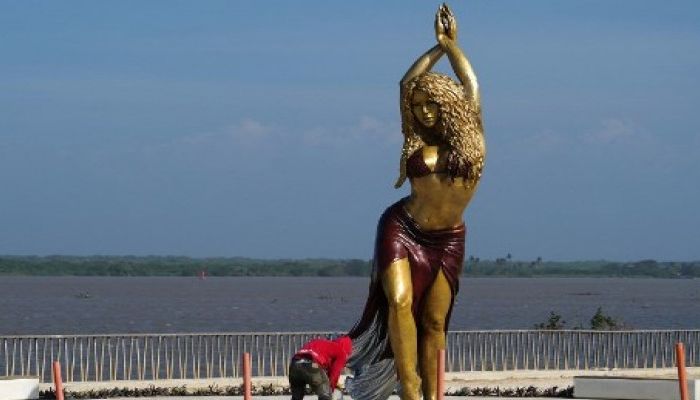 Shakira Statue In Barranquilla || Photo: AFP