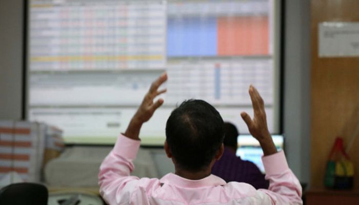 Dhaka Stocks Plunge In Early Trade