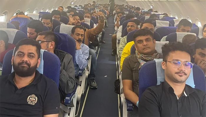 Indian Flight Stuck in Dhaka Airport for Over 12 Hours