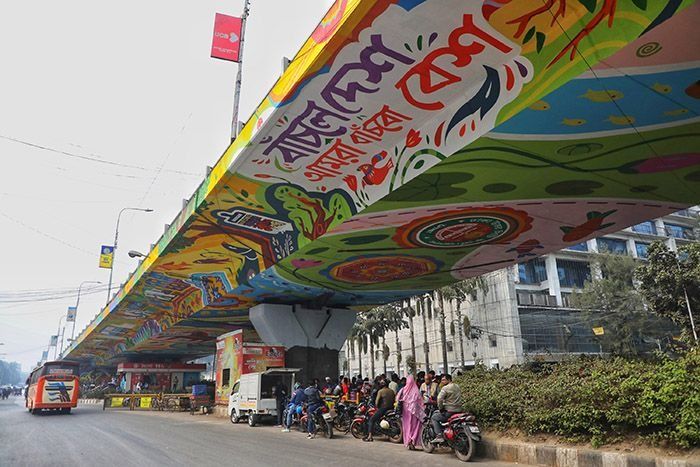 Apart from these, various slogans such as 'Save Trees, Save Lives', 'No Honking', 'If our country survives, we will survive well' are written within the artwork to raise awareness among people passing underneath the flyover.