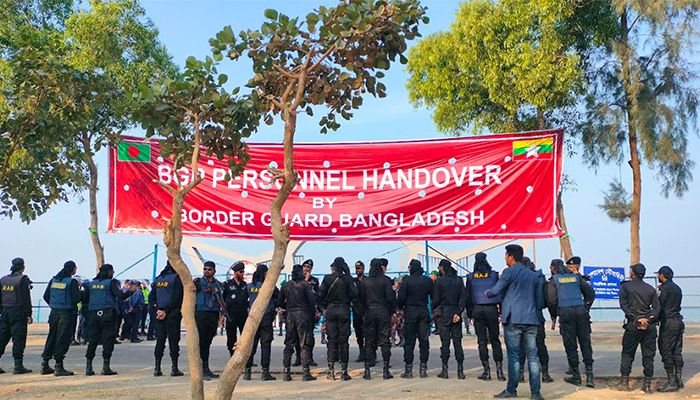 BGB Begins Handover Of Myanmar Border Guards