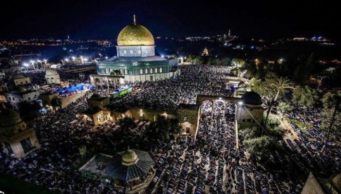 Palestinians Defy Fear To Perform Taraweeh At Al-Aqsa Mosque
