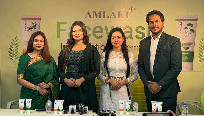 'Amlaki' Unveils New Face Wash With Actress Shirin Shila