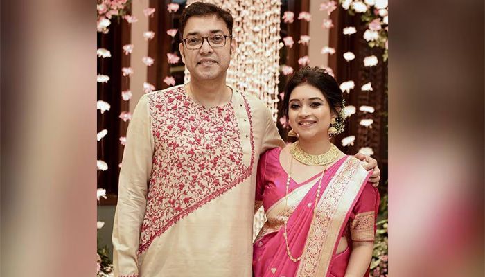 Anupam Roy Shares First Pic With Wife Prashmita