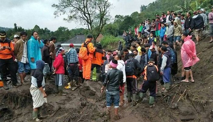 Bali Landslide Kills Two Foreign Tourists