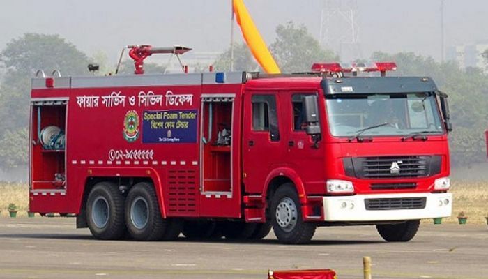 Fire At Munshiganj Factory, Fire Service Deploys 10 Units For Control