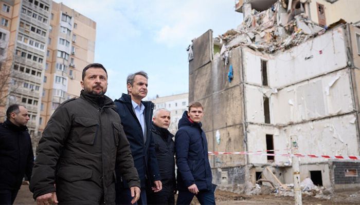 Explosions Hit Ukrain's Odesa As Zelensky Meets Greek PM