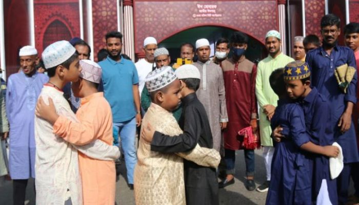 Bangladesh’s Different Districts Celebrate Eid In Line With Saudi