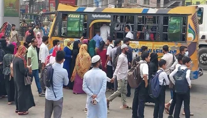 Transport Strike In Ctg Underway In Response To Buses Burnt By Students