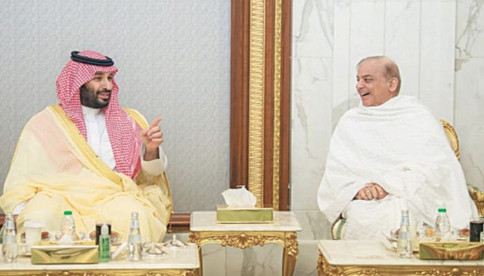 Saudi Crown Prince Mohammed bin Salman bin Abdulaziz Al Saud And Prime Minister Shehbaz Sharif . Photo: Collected 