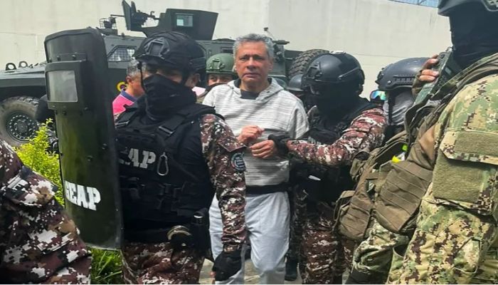 Jorge Glas Arrives At The La Roca Maximum Security Prison In Guayaquil, Ecuador, On April 6, 2024. Photo: AFP