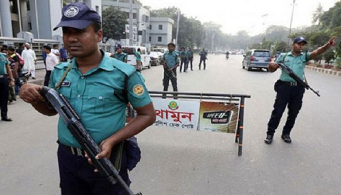 Dhaka Becoming Empty, Security Forces On High Alert