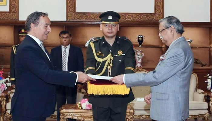 President Mohammed Shahabuddin Receives Credentials Of New Portugal, Bahrain Envoys. Photo: Collected 