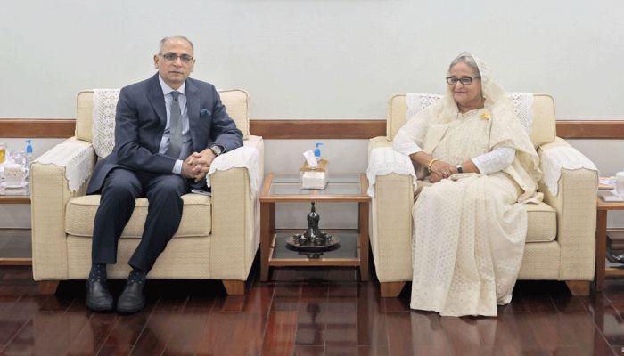 Prime Minister Shiekh Hasina (R) And Indian Foreign Secretary Vinay Mohan Kwatra. Photo: Collected