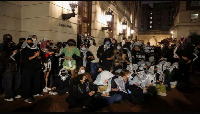 Pro-Palestinian Protesters Occupy Columbia University Building. Photo: Collected 
