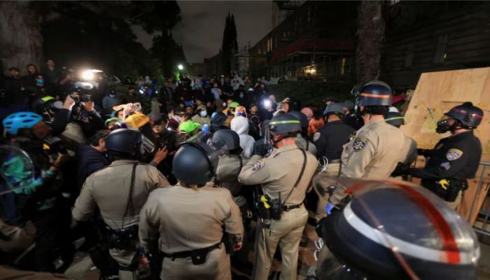 Violence Flares At UCLA As Police End Protests At Columbia
