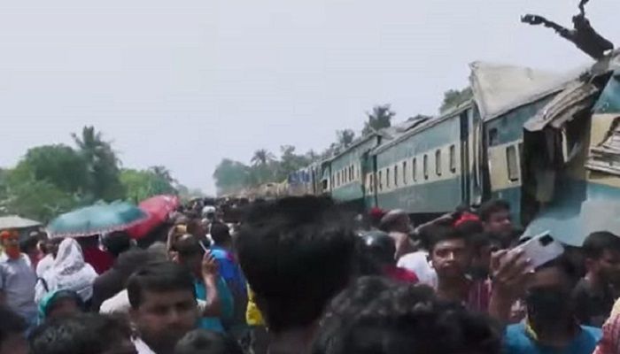 Tista Express Hits Oil-Laden Train at Jaydebpur Station, Injuries Reported