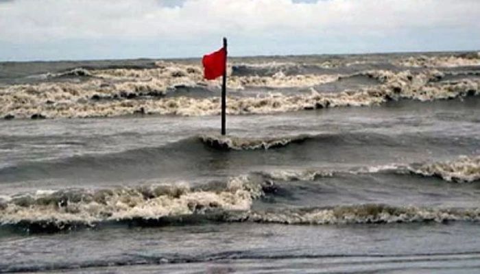 Signal No. 3 For Maritime Ports, 10 Feet High Tide Likely