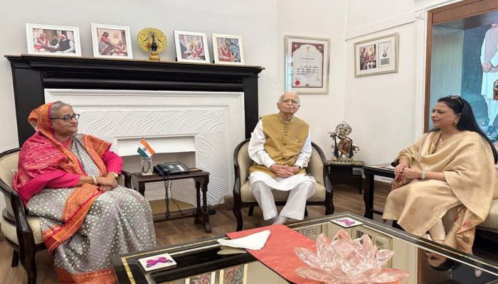 PM Meets Veteran BJP Leader Advani In India
